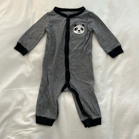 Carter’s 9M panda onesie - Picture 1 of 3